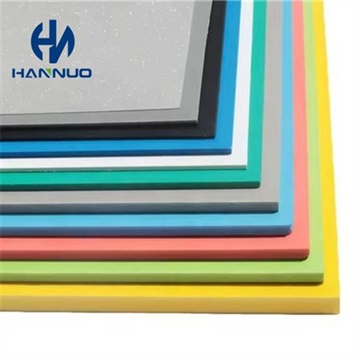 Fargerik PVC-skumplate